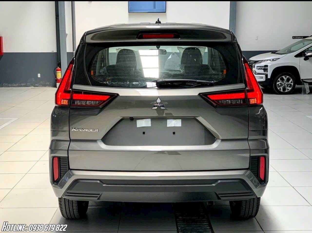 Mitsubishi Xpander AT ECO màu nâu 2024